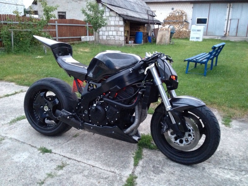 Honda CBR 919 RR Custom