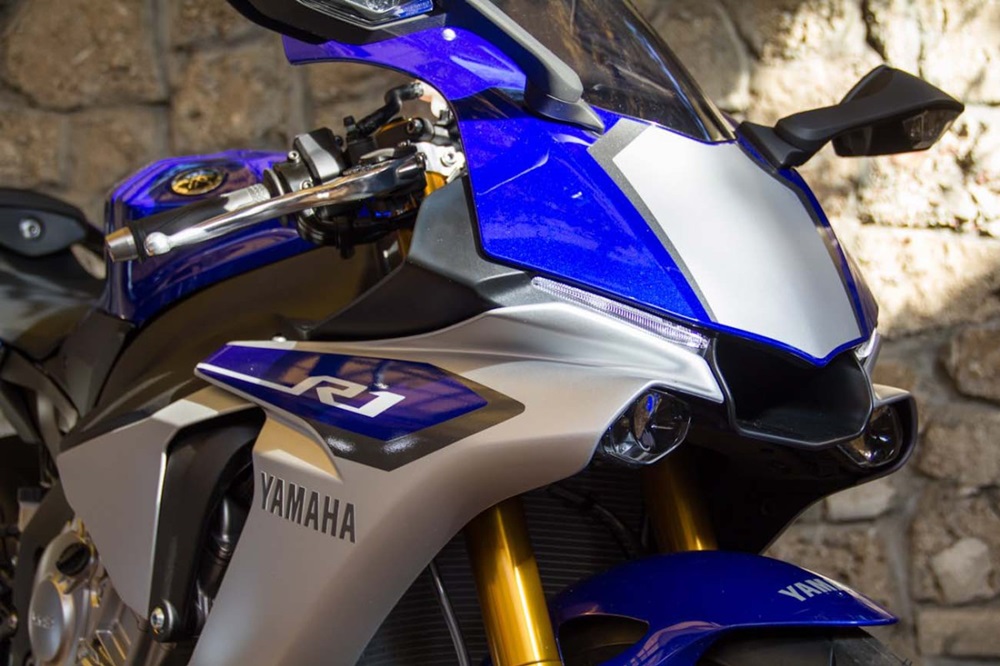 Yamaha r1 2015